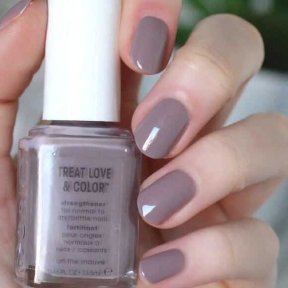 Essie ON THE MAUVE #044 Nail Polish Lacquer - Picture 4 of 5